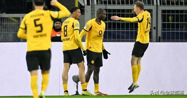 包含清晨NBA总决赛传出新动向,多特蒙德强势反弹,管理层表态:目标明确,高层口径保持一致的词条 包含清晨NBA总决赛传出新动向,多特蒙德强势反弹,管理层表态:目标明确,高层口径保持一致的词条